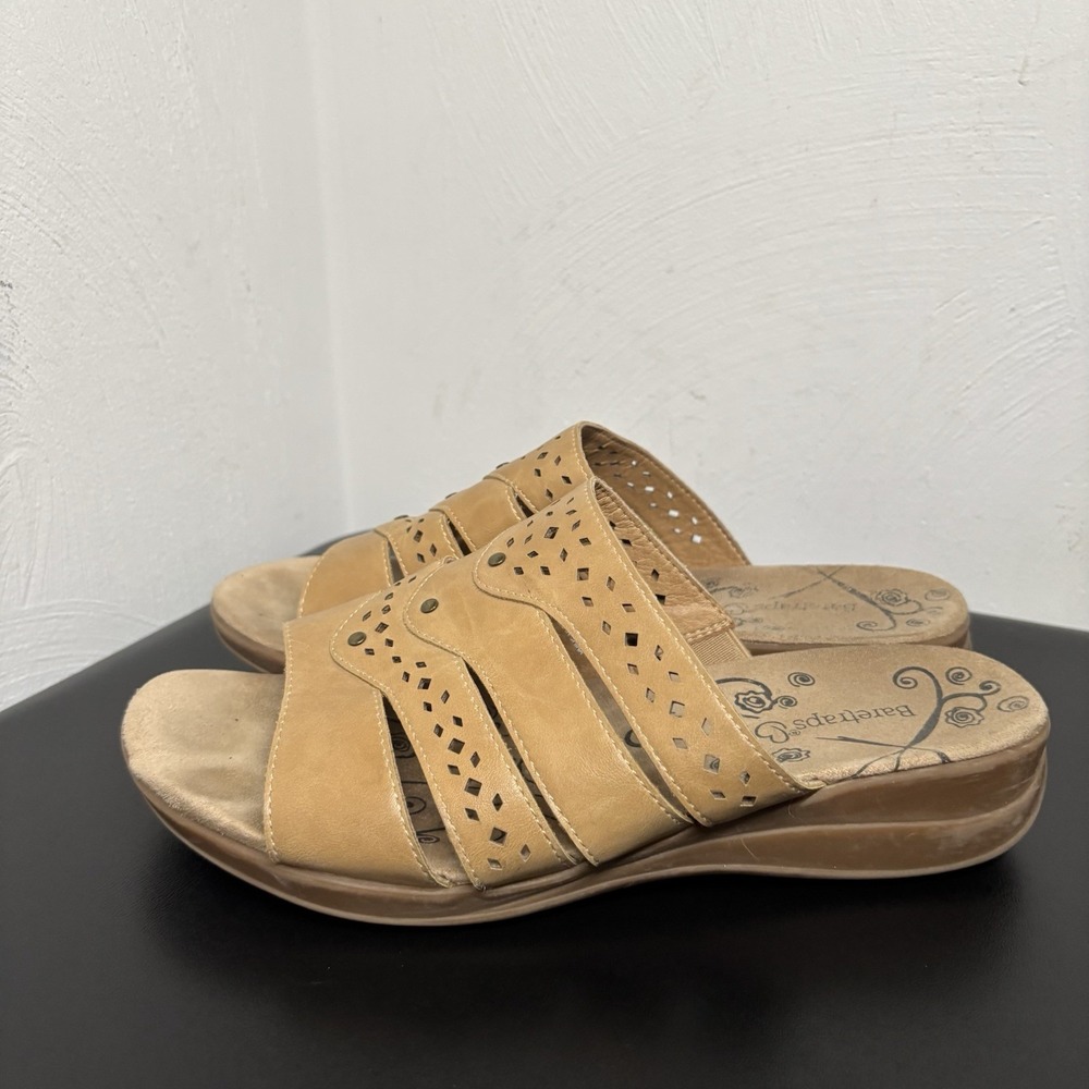 Baretraps Women's Jacalyn Tan Wedge Sandals Size 8W Casual Slip On Shoes